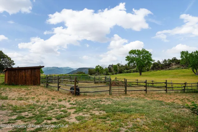 $950,000 | 1563 County Road 326, Silt, CO 81652