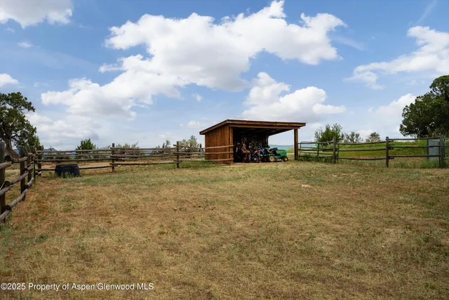 $950,000 | 1563 County Road 326, Silt, CO 81652