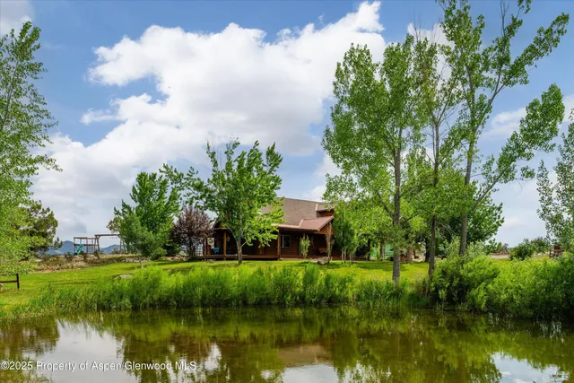 $950,000 | 1563 County Road 326, Silt, CO 81652