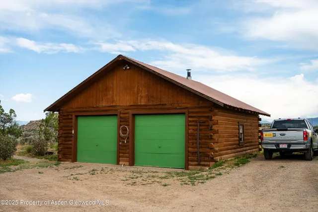 $950,000 | 1563 County Road 326, Silt, CO 81652