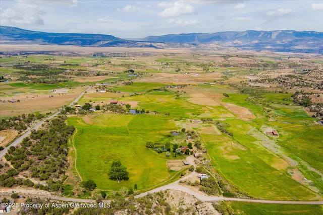$950,000 | 1563 County Road 326, Silt, CO 81652