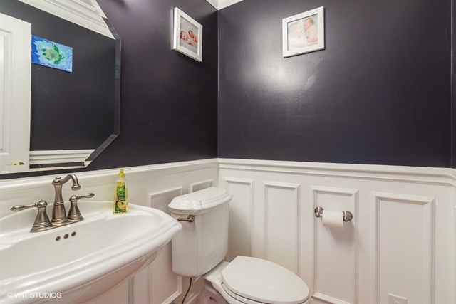 2 Stoneridge Road Rolling Meadows, IL 60008 - Photo 14 of 15