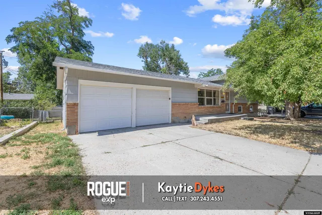 $294,000 | 1320 Kingsbury Drive, Casper, WY 82609