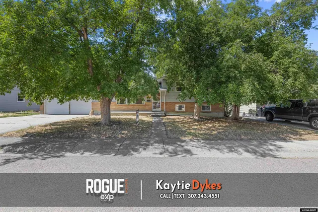 $294,000 | 1320 Kingsbury Drive, Casper, WY 82609