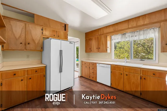 $294,000 | 1320 Kingsbury Drive, Casper, WY 82609