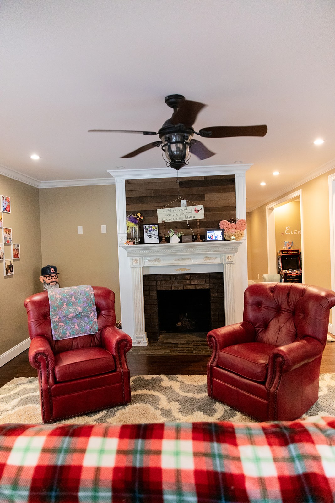 857 Hicks Cut Road Pulaski, TN 38478 - Photo 25 of 80 a living room with furniture and a fireplace