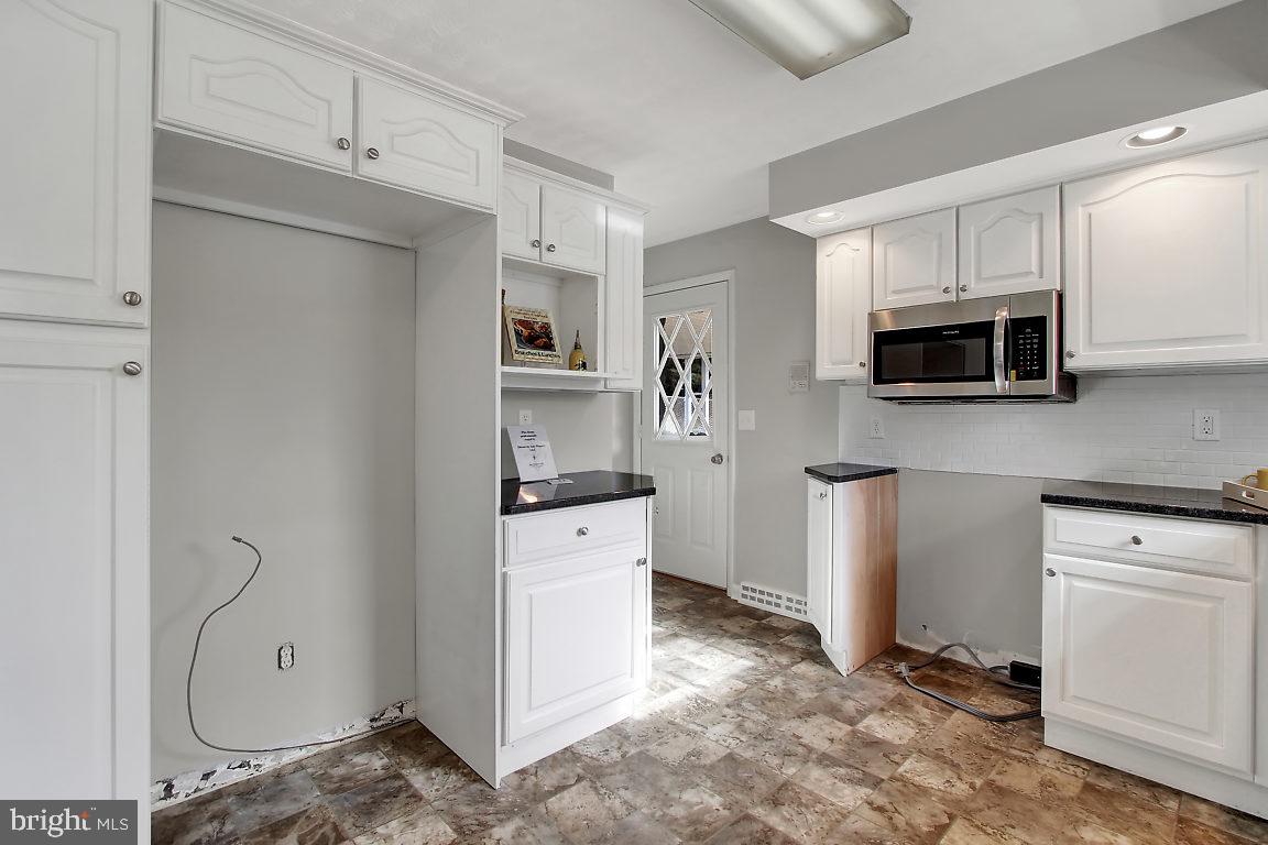 1101 Kalreda Road York, PA 17406 - Photo 12 of 27 Stainless appliances (gas range now installed)
