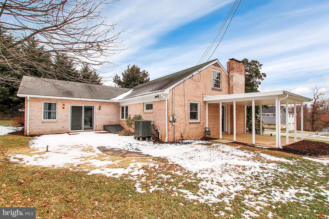 1101 Kalreda Road York, PA 17406 - Photo 4 of 27 Good sized yard on all sides