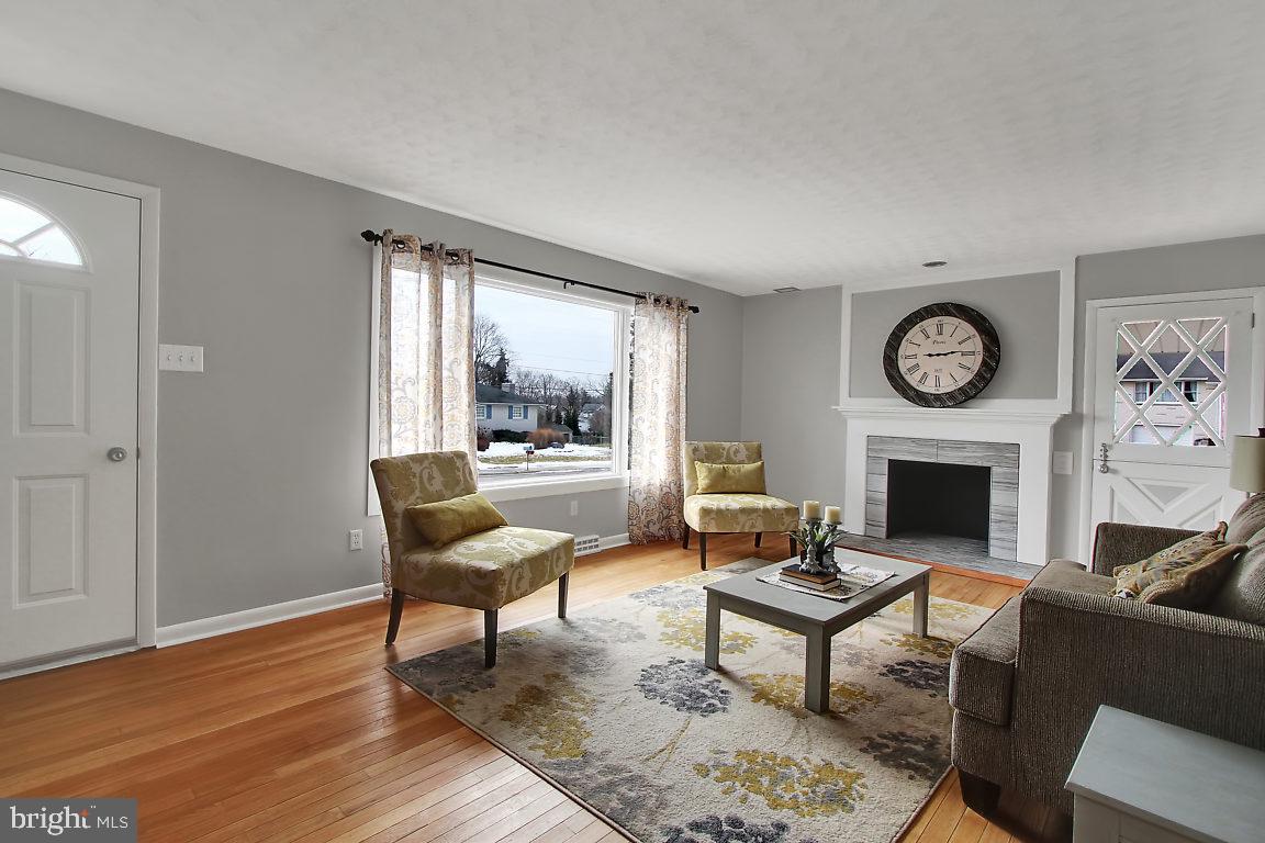 1101 Kalreda Road York, PA 17406 - Photo 6 of 27 Beautiful hardwood floors throughout