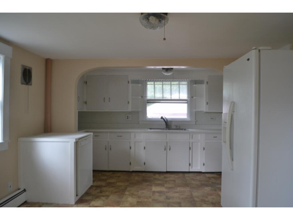 81 Pembroke Road Concord, NH 03301 - Photo 8 of 20
