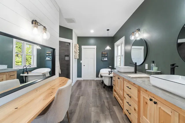 $680,000 | 7533 Nature View Drive, Jackson, MI 49201