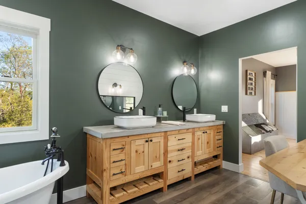 $675,000 | 7533 Nature View Drive, Jackson, MI 49201