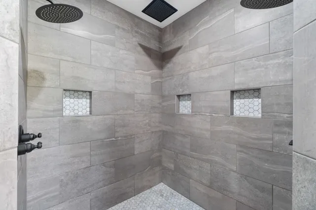 $680,000 | 7533 Nature View Drive, Jackson, MI 49201