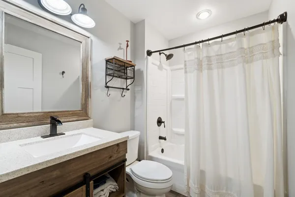 $675,000 | 7533 Nature View Drive, Jackson, MI 49201