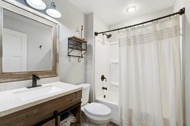 $680,000 | 7533 Nature View Drive, Jackson, MI 49201