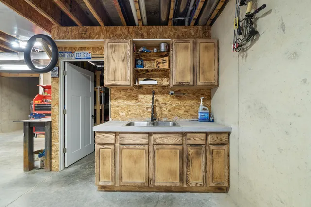 $680,000 | 7533 Nature View Drive, Jackson, MI 49201