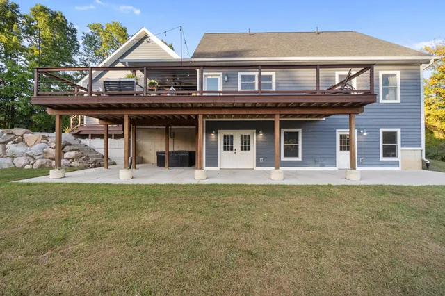 $680,000 | 7533 Nature View Drive, Jackson, MI 49201