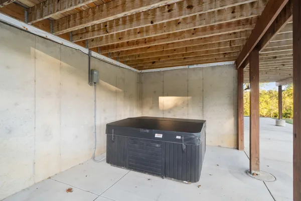 $675,000 | 7533 Nature View Drive, Jackson, MI 49201