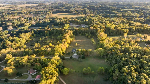 $675,000 | 7533 Nature View Drive, Jackson, MI 49201