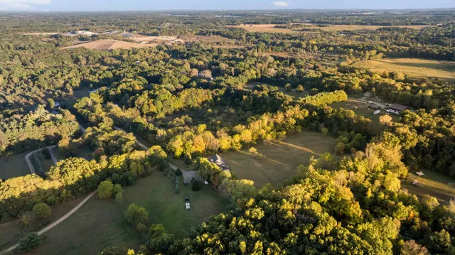 $680,000 | 7533 Nature View Drive, Jackson, MI 49201