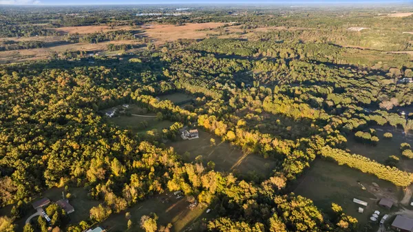 $675,000 | 7533 Nature View Drive, Jackson, MI 49201