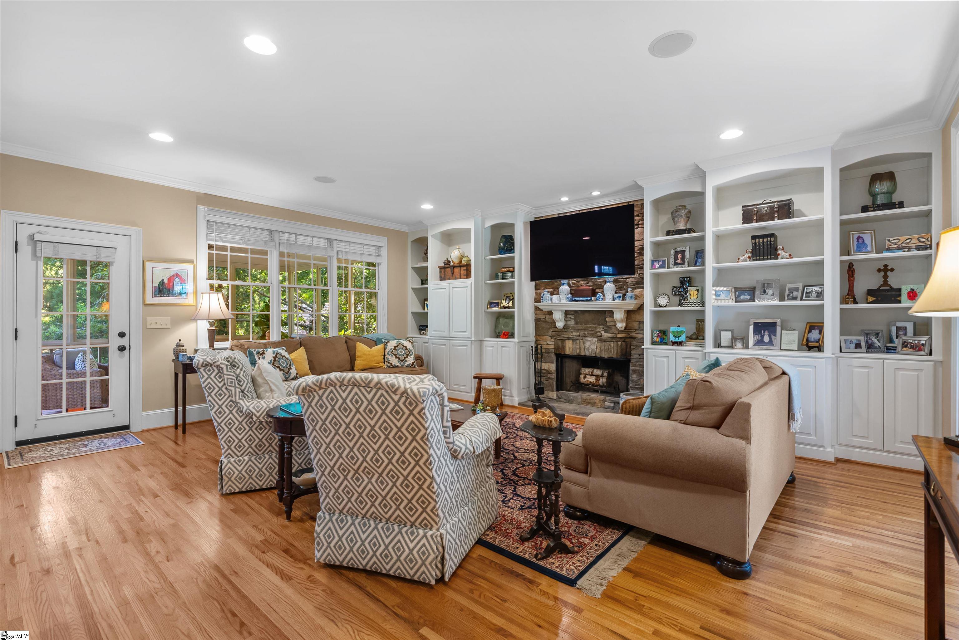 1 Shady Lane Greenville, SC 29605 - Photo 12 of 49