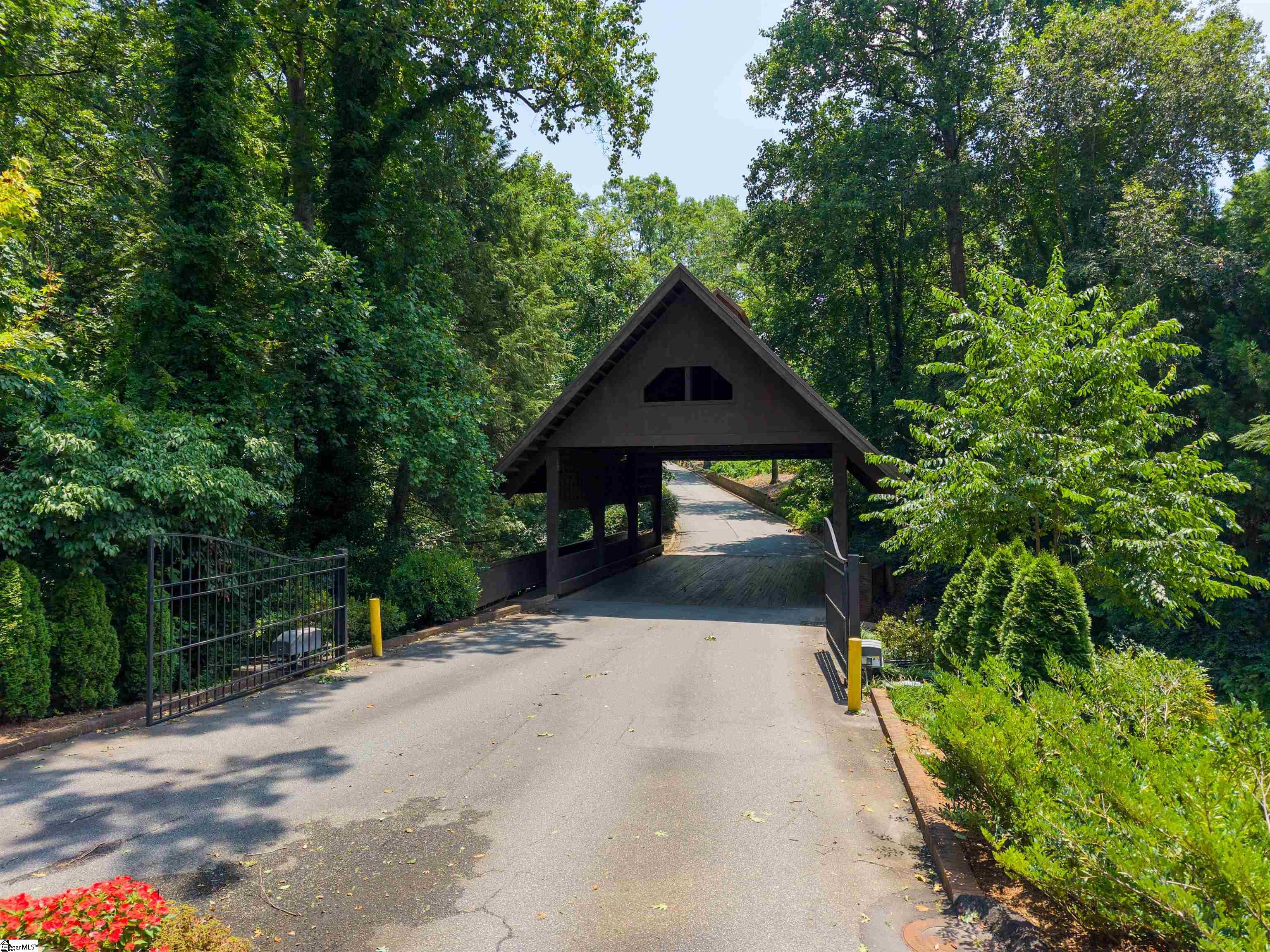 1 Shady Lane Greenville, SC 29605 - Photo 2 of 49