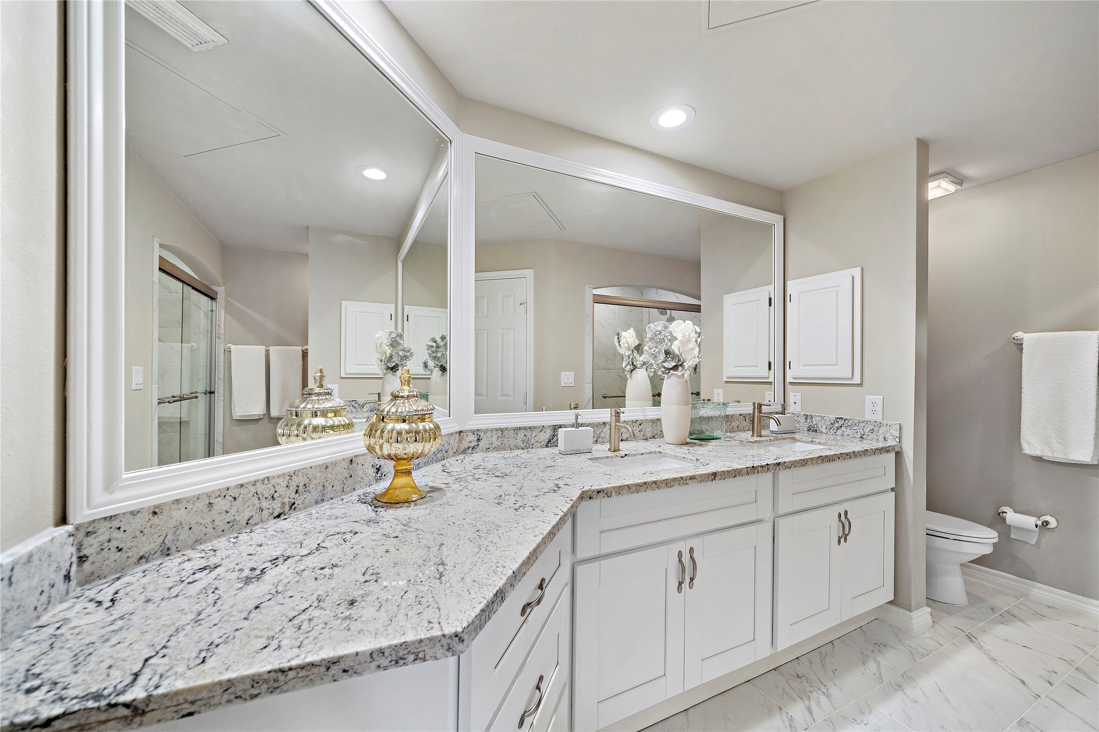 2400 McCue Road, Unit 428 Houston, TX 77056 - Photo 11 of 24