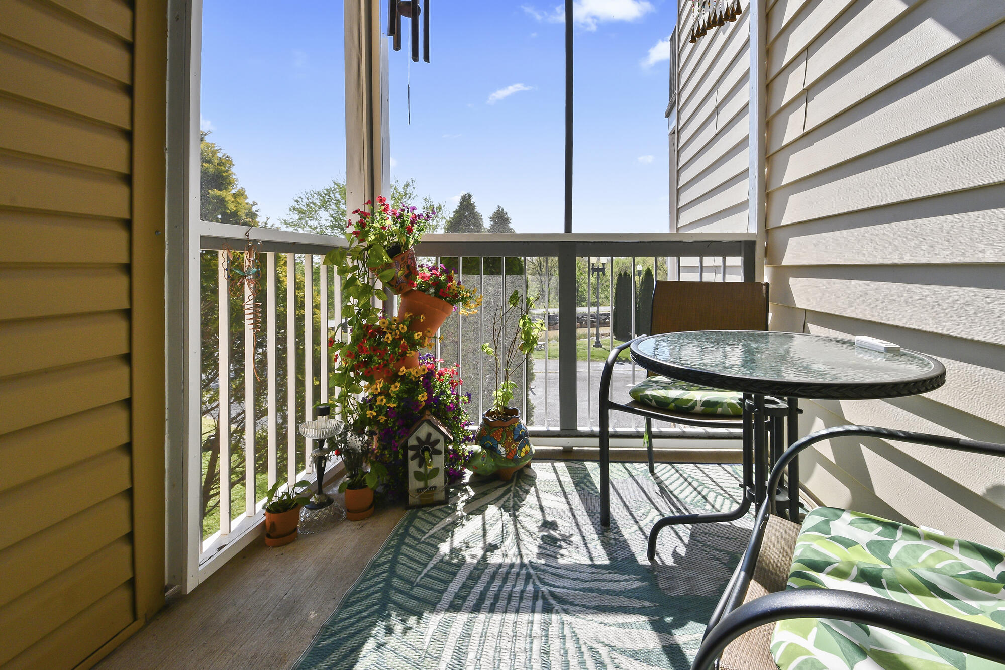 180 Grace Chapel Road, Unit 214 Blue Eye, MO 65611 - Photo 16 of 29 Screened in Patio