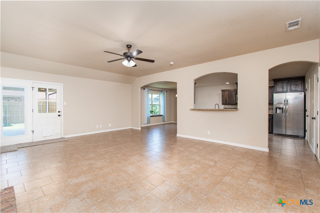 3808 Anvil Range Road Killeen, TX 76549 - Photo 3 of 23