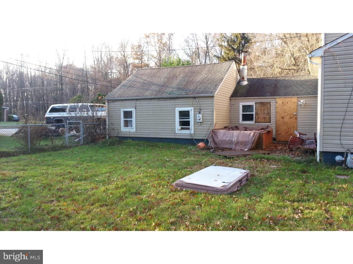 74 Tufts Road Pennsville, NJ 08070 - Photo 4 of 25