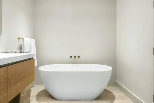 $19,500 | 100 South Pointe Drive, Unit 1701, Miami Beach, FL 33139