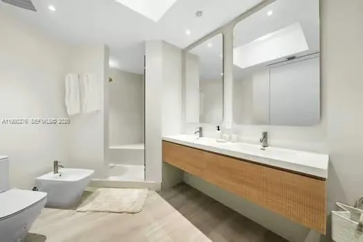 $19,500 | 100 South Pointe Drive, Unit 1701, Miami Beach, FL 33139