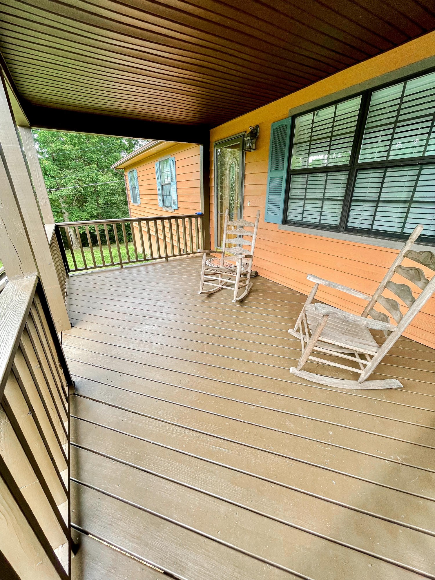 4935 Maple Hill Road Loudon, TN 37774 - Photo 2 of 16 a view of a patio with wooden floor