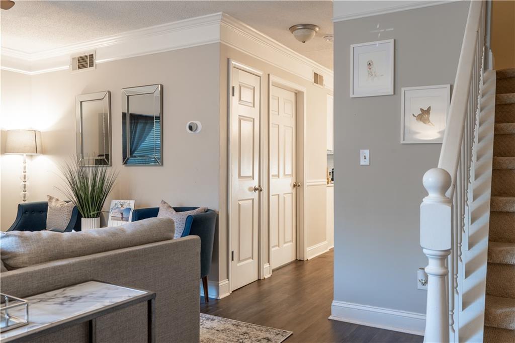 6900 Roswell Road, Unit N13 Sandy Springs, GA 30328 - Photo 4 of 55