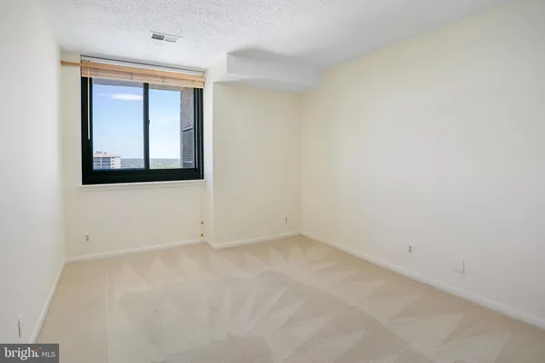 $3,000 | 5505 Seminary Road, Unit 2605N, Falls Church, VA 22041