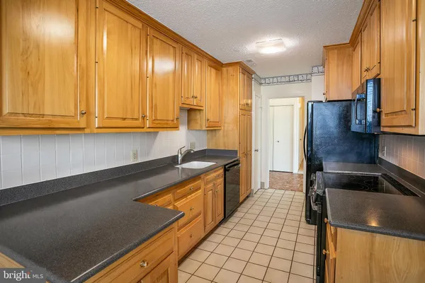 $3,000 | 5505 Seminary Road, Unit 2605N, Falls Church, VA 22041