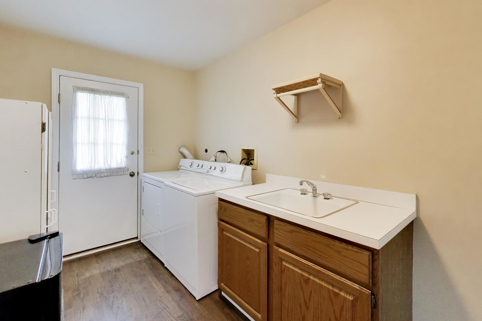 1038 Elmdale Road Glenview, IL 60025 - Photo 15 of 34