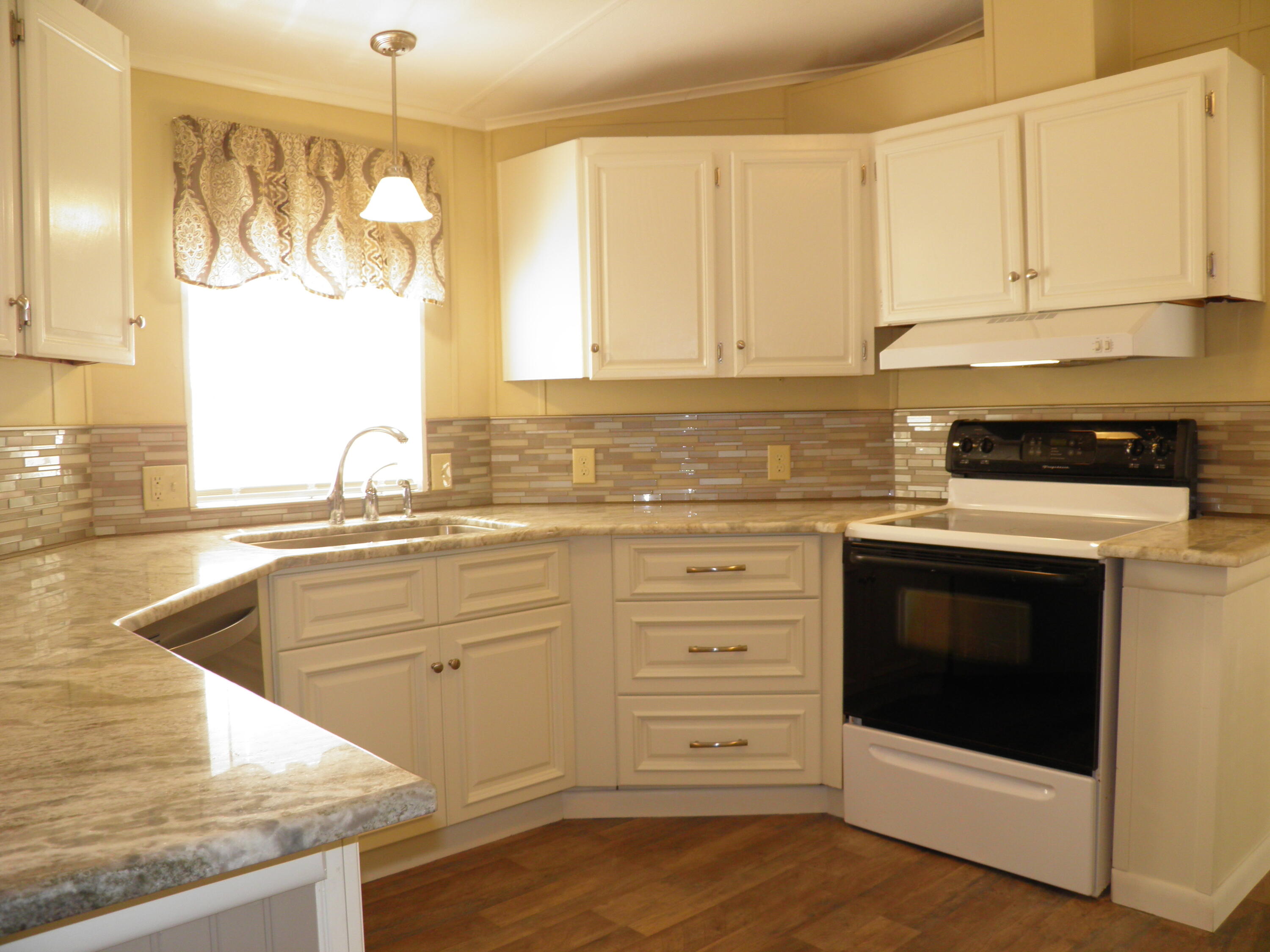 810 Gibson Road Fort Walton Beach, FL 32547 - Photo 1 of 35 Renovated Kitchen