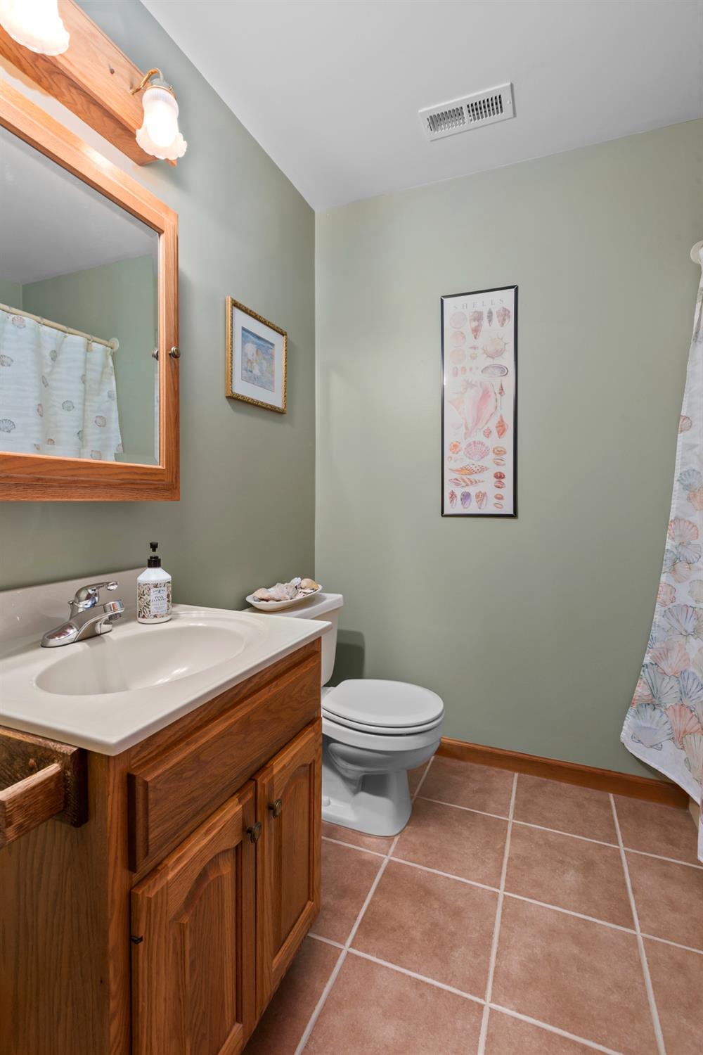 1073 Shoreline Road Crown Point, IN 46307 - Photo 23 of 32 1000x1500