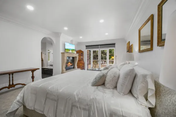 $6,300 | 5448 Renaissance Avenue, San Diego, CA 92122