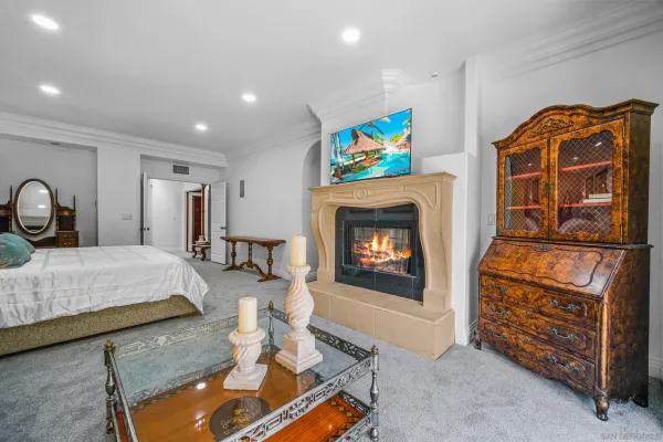 $6,300 | 5448 Renaissance Avenue, San Diego, CA 92122