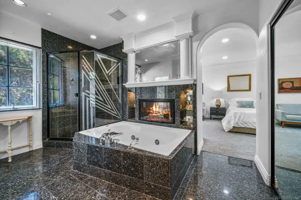 $6,300 | 5448 Renaissance Avenue, San Diego, CA 92122