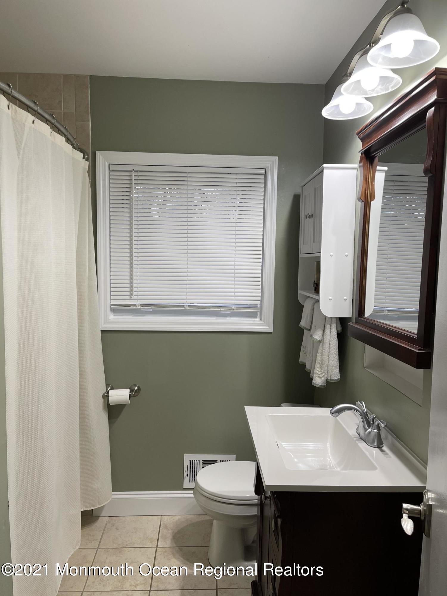 147 Stephan Road Brick, NJ 08724 - Photo 12 of 24 BATHROOM