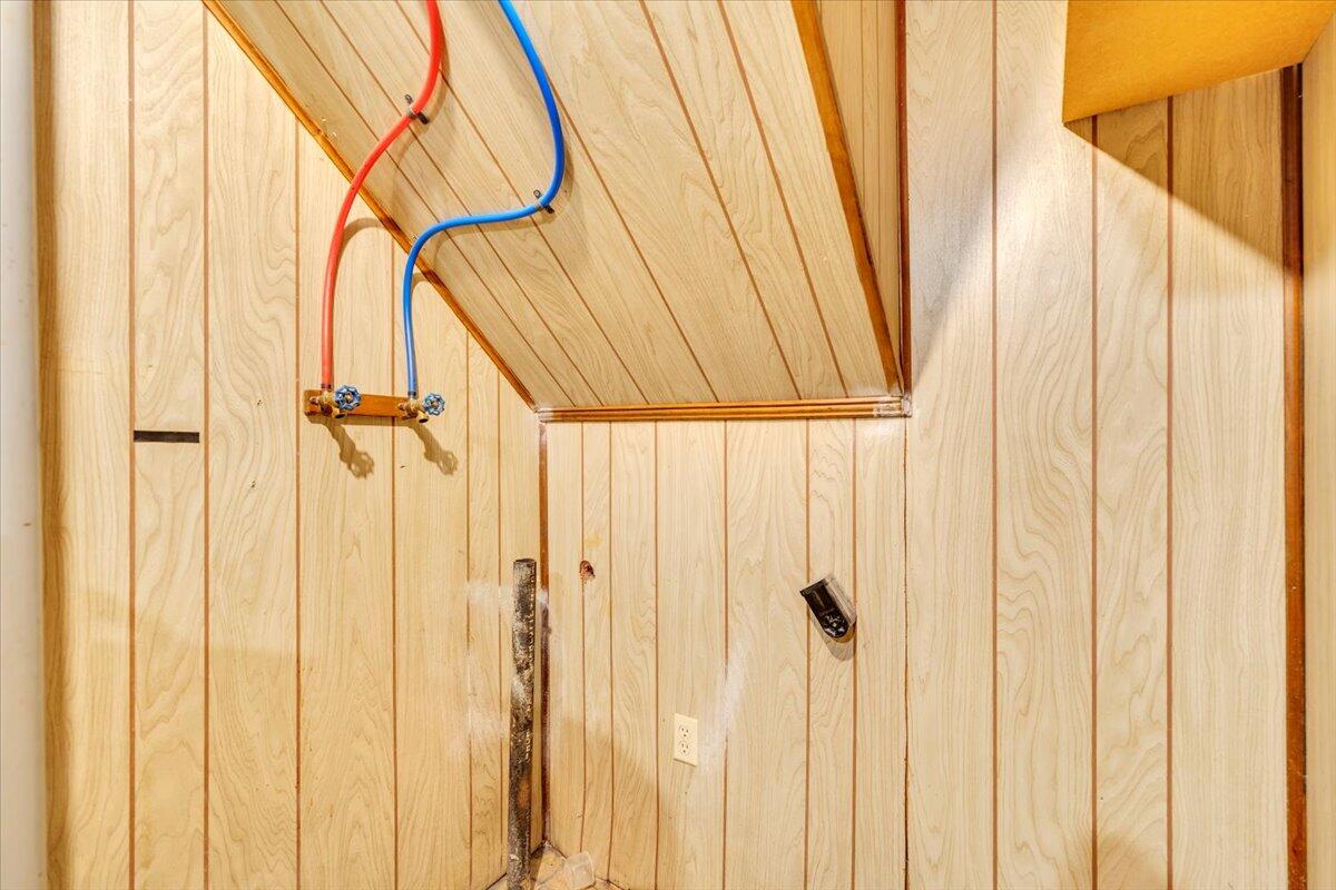 2216 East Ruritan Road Roanoke, VA 24012 - Photo 47 of 57 44-MIB05269