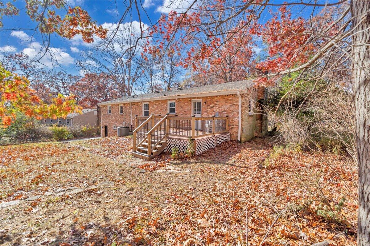 2216 East Ruritan Road Roanoke, VA 24012 - Photo 50 of 57 a view of a backyard of the house