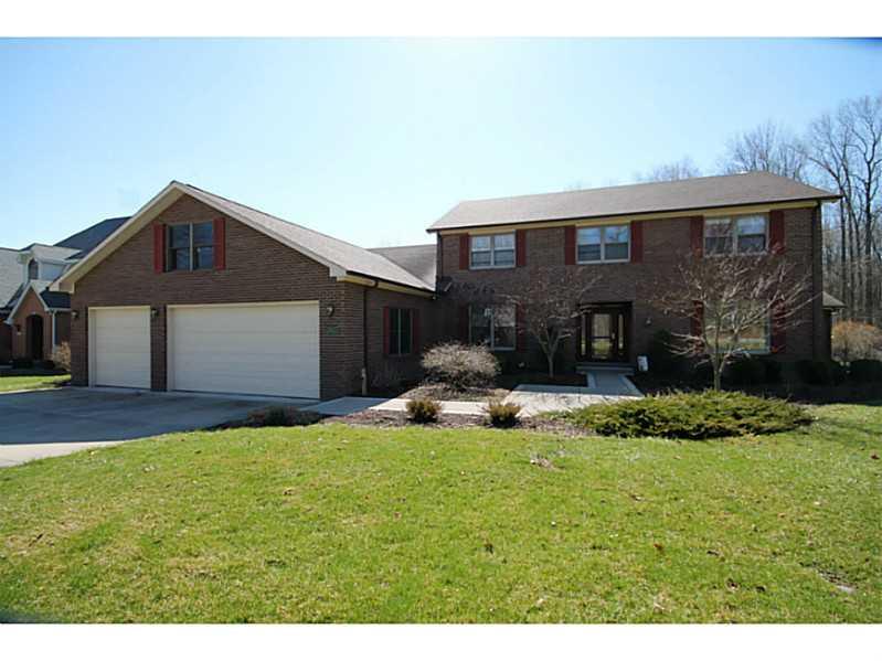 4853 Timber Ridge Drive Columbus, IN 47201 - Photo 1 of 24 Gallery Image 1