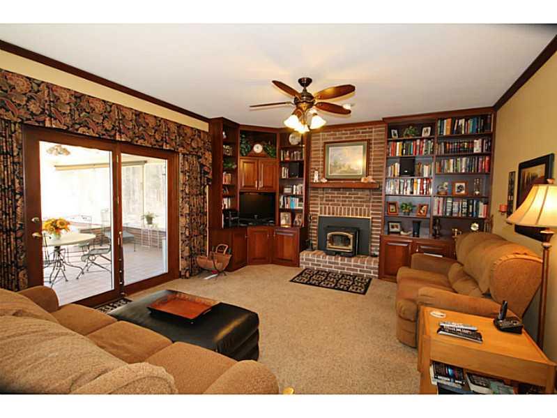 4853 Timber Ridge Drive Columbus, IN 47201 - Photo 11 of 24 Gallery Image 11