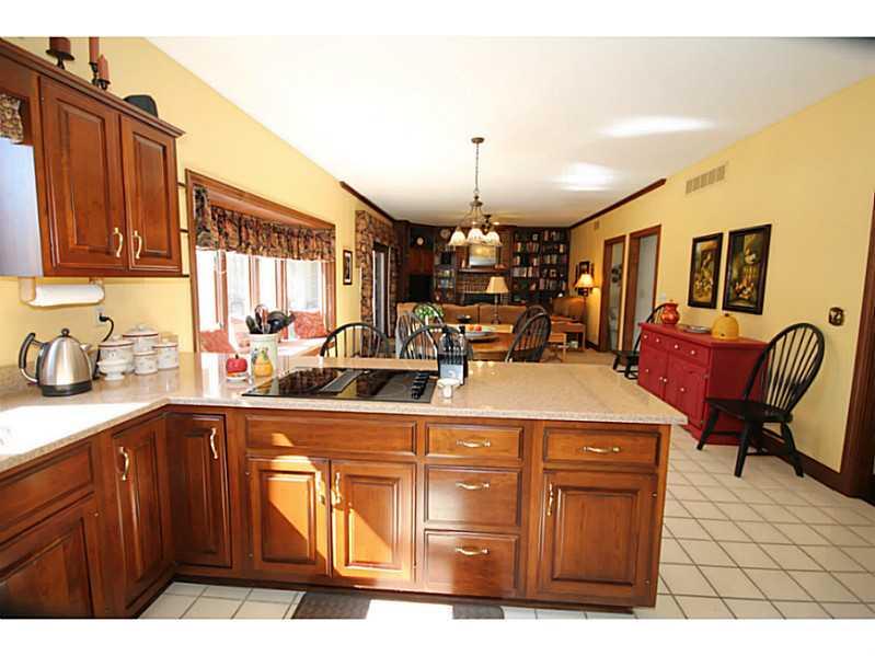 4853 Timber Ridge Drive Columbus, IN 47201 - Photo 7 of 24 Gallery Image 7