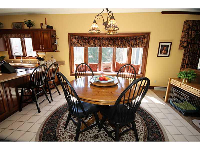 4853 Timber Ridge Drive Columbus, IN 47201 - Photo 9 of 24 Gallery Image 9